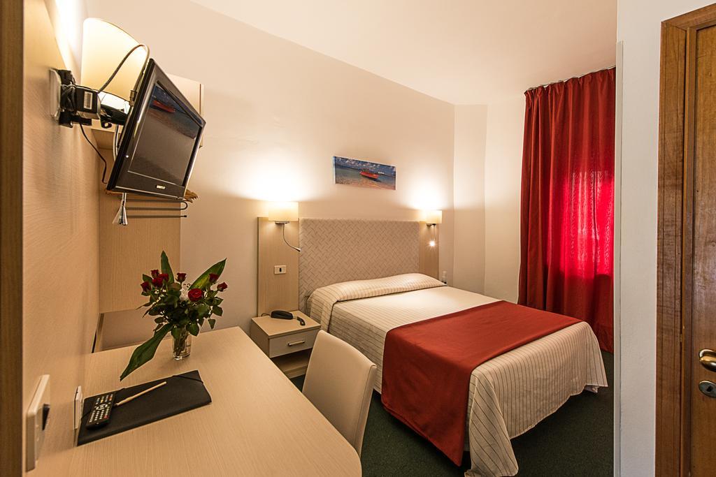 Hotel Ariston ปีออมบีโน ห้อง รูปภาพ