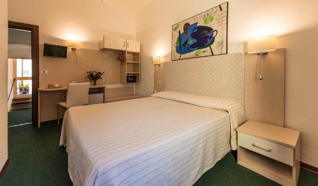Hotel Ariston ปีออมบีโน ห้อง รูปภาพ