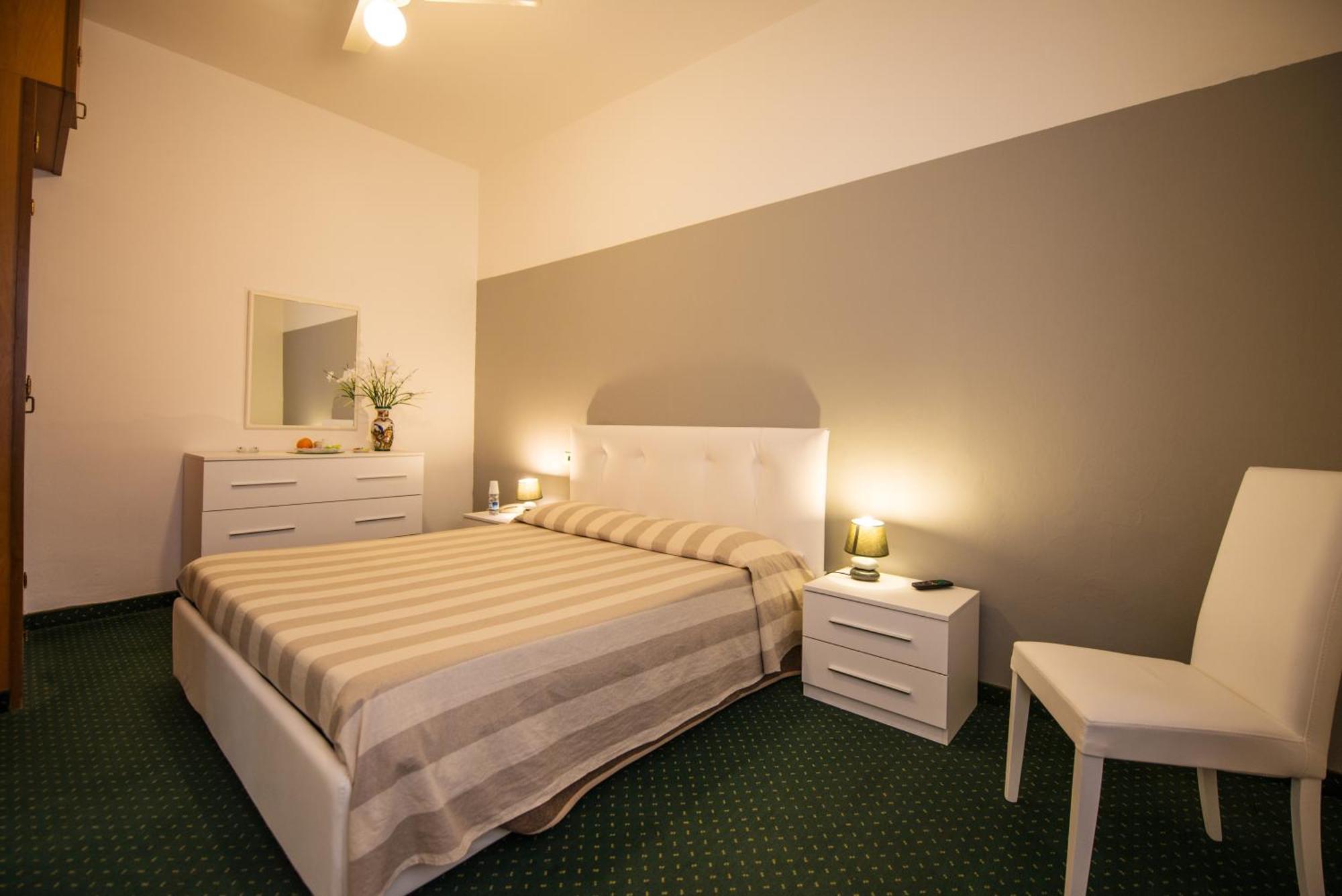 Hotel Ariston ปีออมบีโน ห้อง รูปภาพ