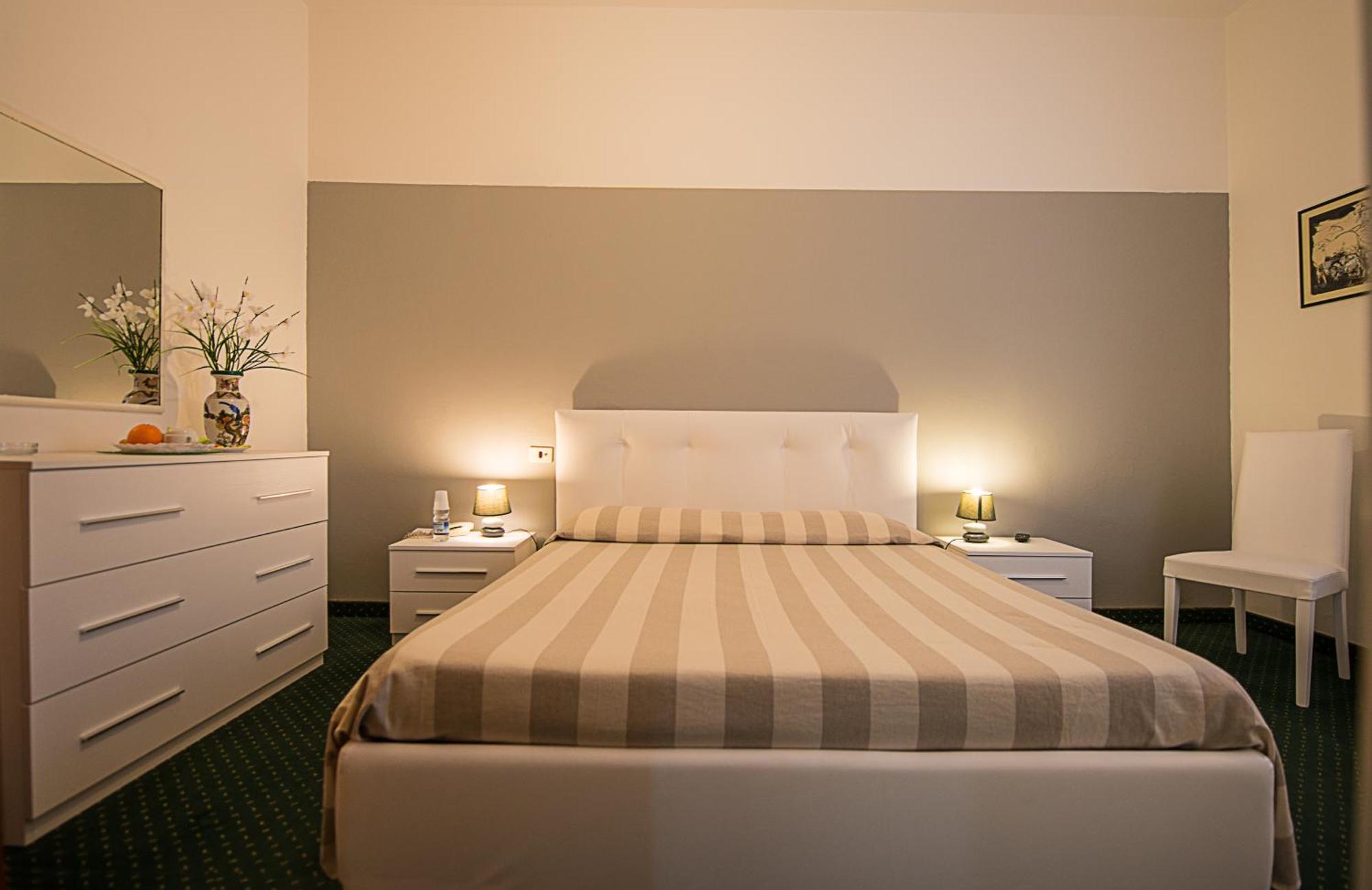 Hotel Ariston ปีออมบีโน ห้อง รูปภาพ
