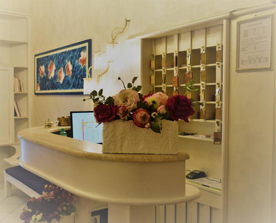 Hotel Ariston ปีออมบีโน ภายนอก รูปภาพ